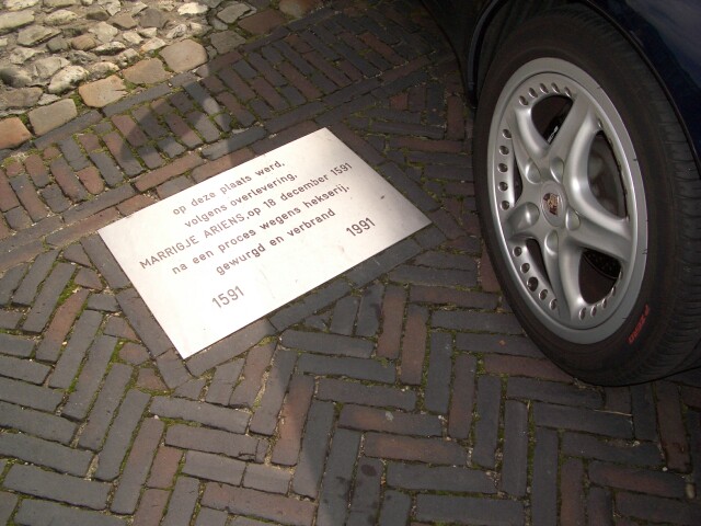#11967 - Bij de Steenen Brug