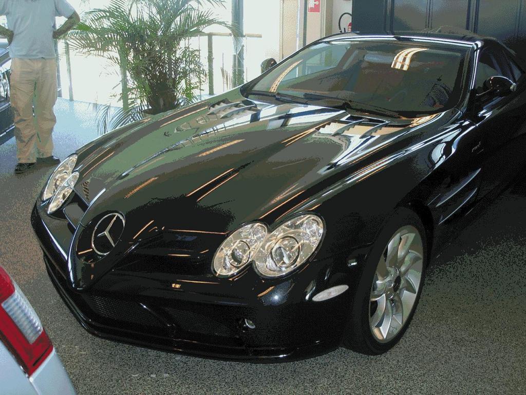 #18325 - Ed: Een Mercedes in een Opel garage! #18325 - Ed: Een Mercedes in een Opel garage!