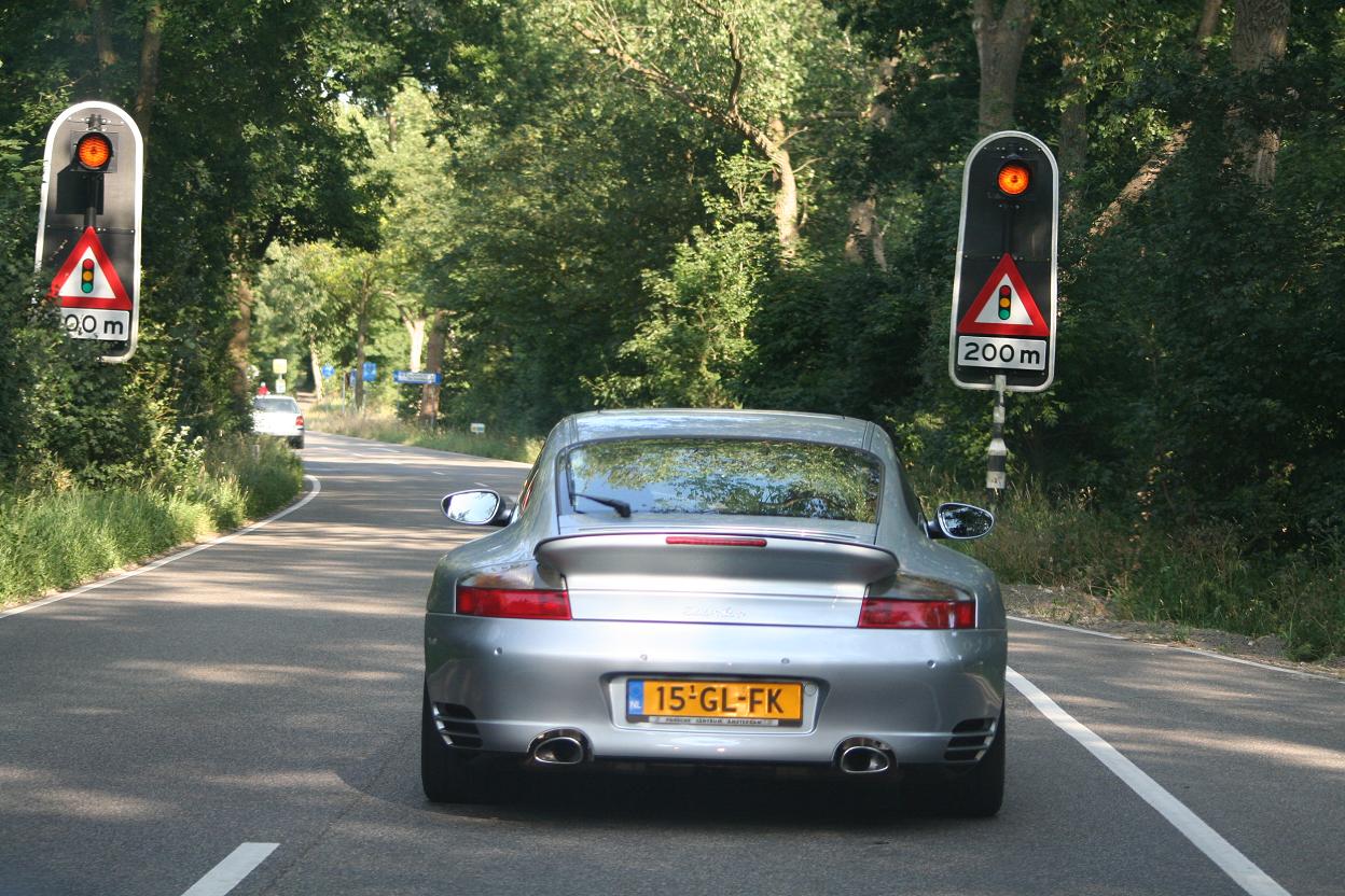 #19041 - Het einde van een leuke dag: begeleiding van 996 Turbo richting huis #19041 - Het einde van een leuke dag: begeleiding van 996 Turbo richting huis