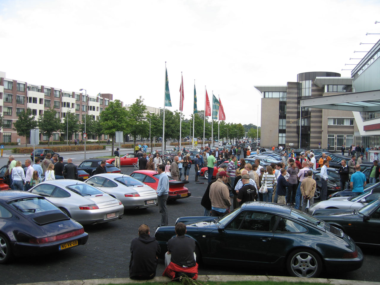 #20244 - op plein in Breda