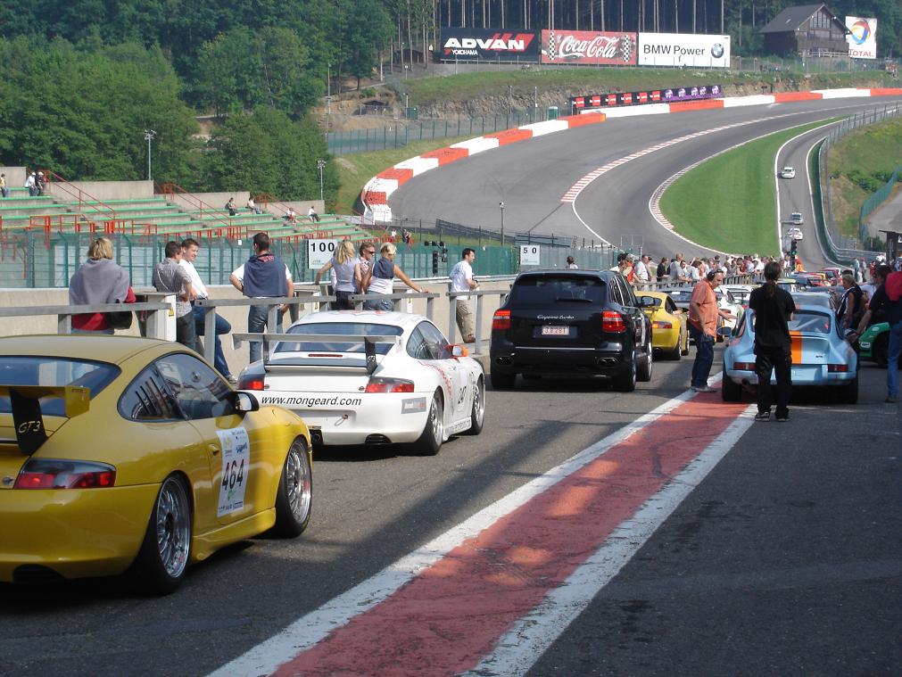 #25697 - Wie hoort er in het rijtje niet thuis? #25697 - Wie hoort er in het rijtje niet thuis?