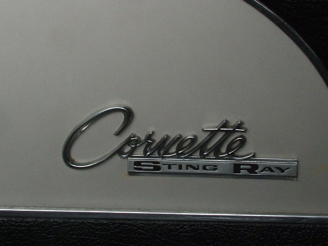 #28412 - Porsche Meets Corvette