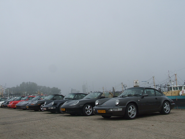 #28417 - Porsche Meets Corvette