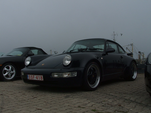 #28418 - Porsche Meets Corvette