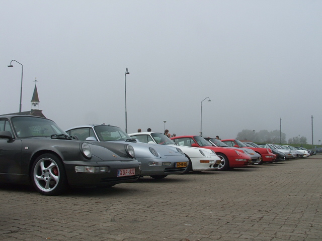 #28419 - Porsche Meets Corvette