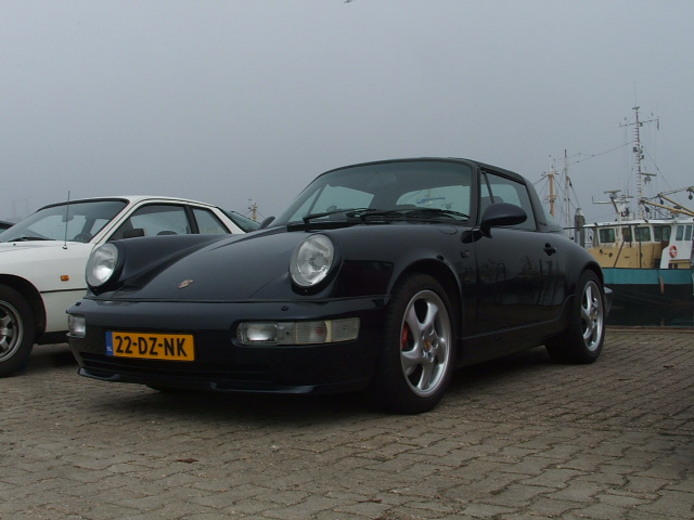 #28420 - Porsche Meets Corvette