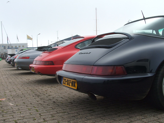 #28439 - Porsche Meets Corvette