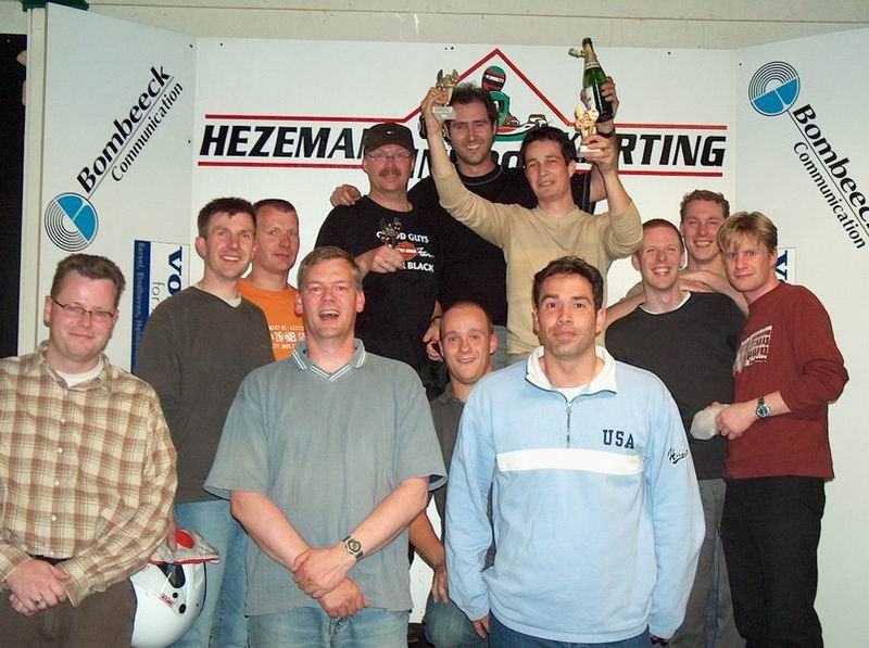 #3178 - het hele zwikkie (exclusief Bo, zoon van Sjonnie, en fotograaf plus "schatbewaarder" van dienst) #3178 - het hele zwikkie (exclusief Bo, zoon van Sjonnie, en fotograaf plus "schatbewaarder" van dienst)