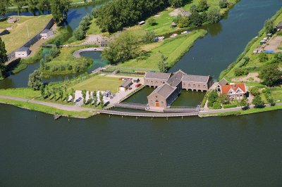 #43504 - Op deze foto is het onderkomen van PFT60 te zien !