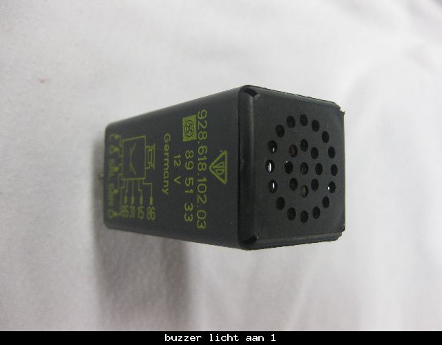 #49026 - buzzer licht aan