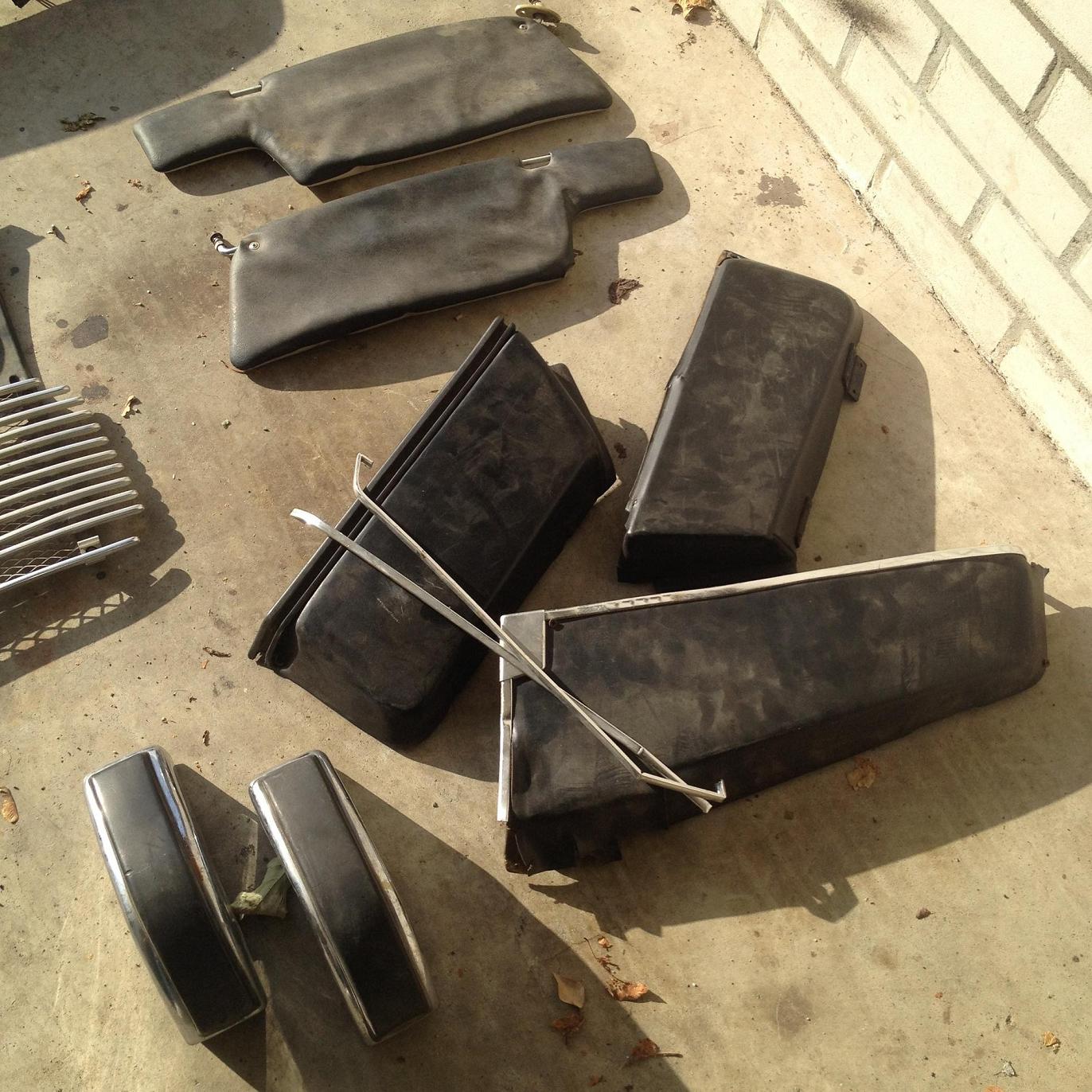 #63001 - zonnekleppen deurbakken en bumperrosetten achter 1969 912 #63001 - zonnekleppen deurbakken en bumperrosetten achter 1969 912