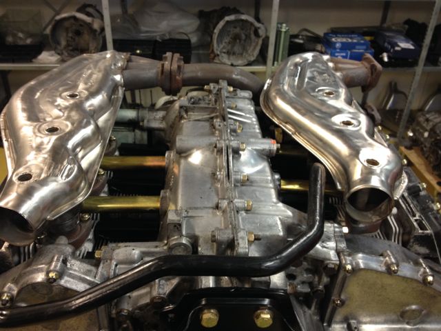 #64900 - onderzijde uitlaat glans