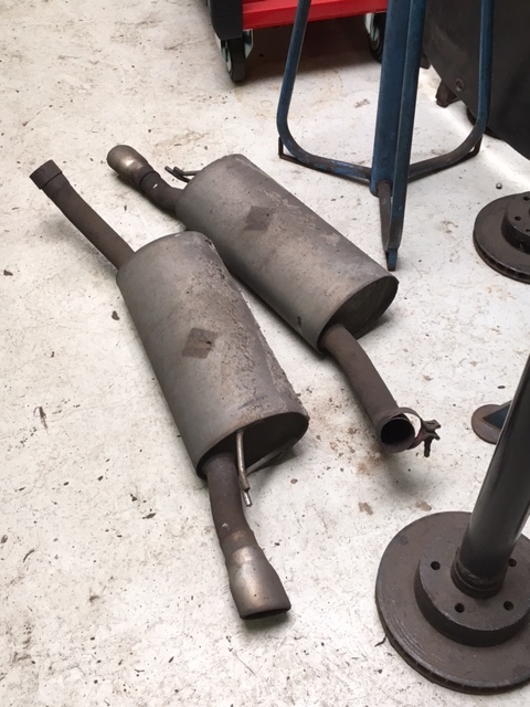 #68191 - uitlaat jag 1