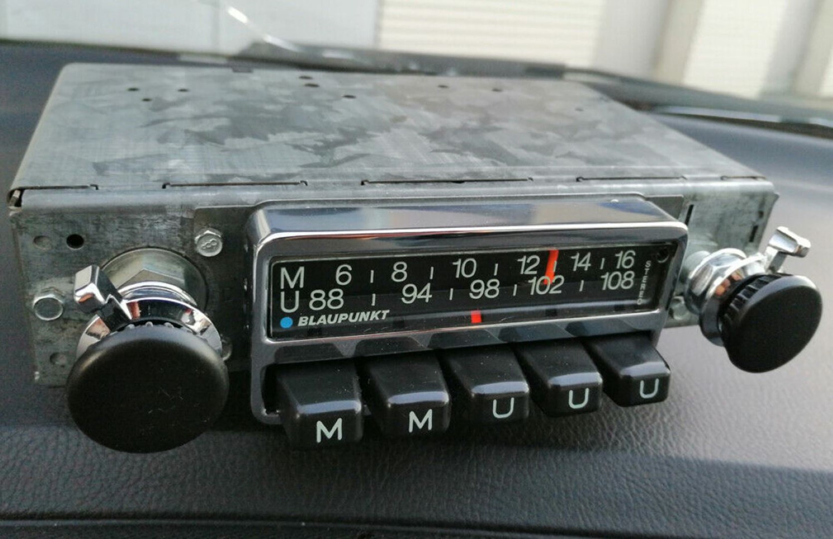 #78275 - Blaupunkt radio voor 911F 1972 foto 1