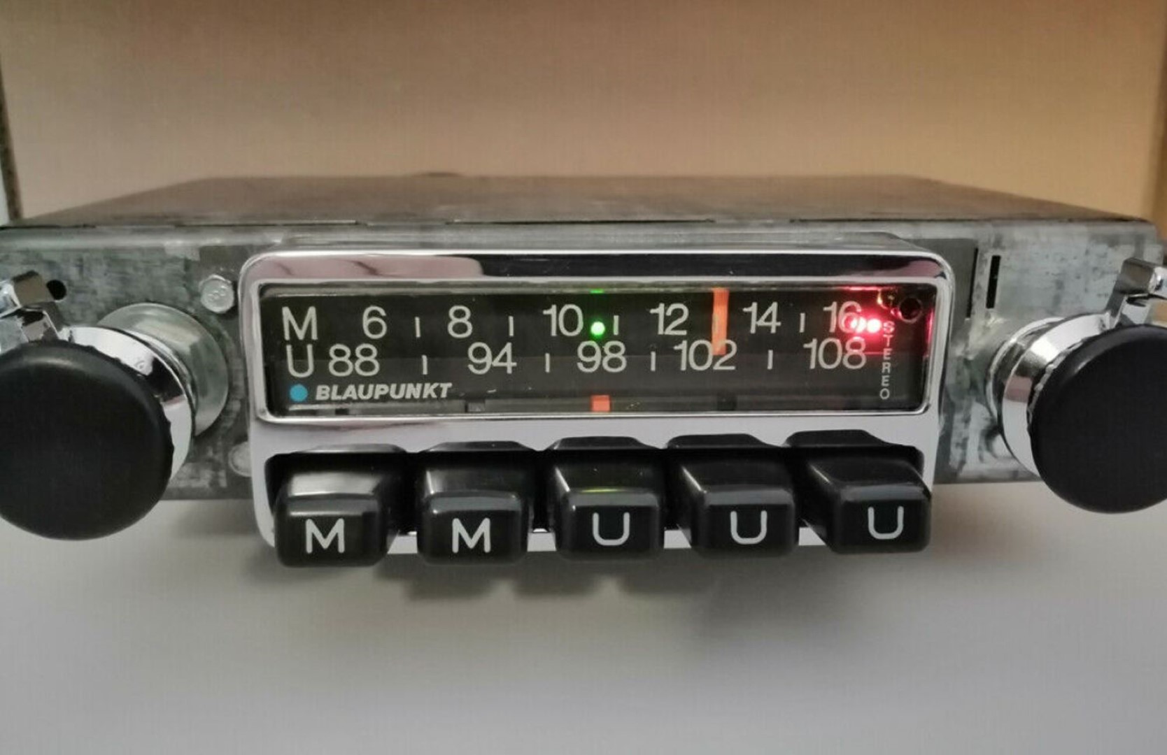 #78276 - Blaupunkt radio voor 911F 1972 foto 2