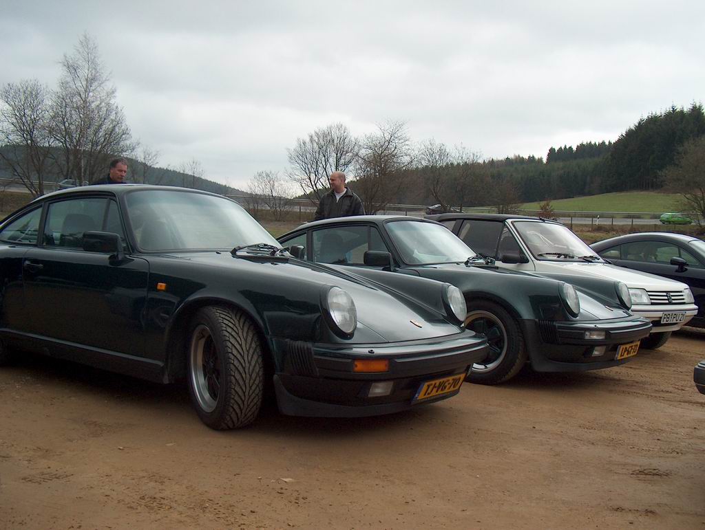 #8247 - Joost en Giorgio bij de auto's van Joost en Michael #8247 - Joost en Giorgio bij de auto's van Joost en Michael