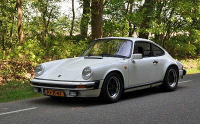 Porsche 911 SC.JPG (169.41 KiB) 3932 keer bekeken Porsche 911 SC.JPG
