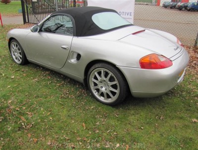 porsche_986 10-1.jpg (74.73 KiB) 2414 keer bekeken porsche_986 10-1.jpg