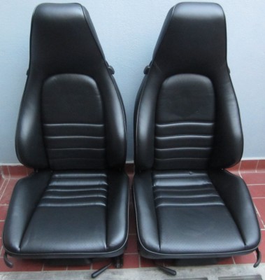 964 Voll Leder Voor.jpg (135.37 KiB) 1055 keer bekeken 964 Voll Leder Voor.jpg