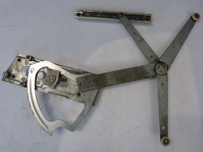 left side window regulator assembly.jpg