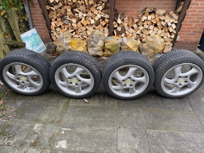 velgen.jpg (161.39 KiB) 1524 keer bekeken velgen.jpg