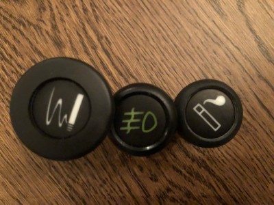 Knoppen dashboard Porsche 1985.jpg (89.34 KiB) 1683 keer bekeken Knoppen dashboard Porsche 1985.jpg