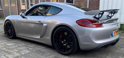 Ultraleggera1.jpg (252.5 KiB) 2559 keer bekeken Ultraleggera1.jpg