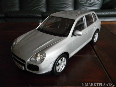 Cayenne.jpg (34.2 KiB) 3531 keer bekeken Cayenne.jpg